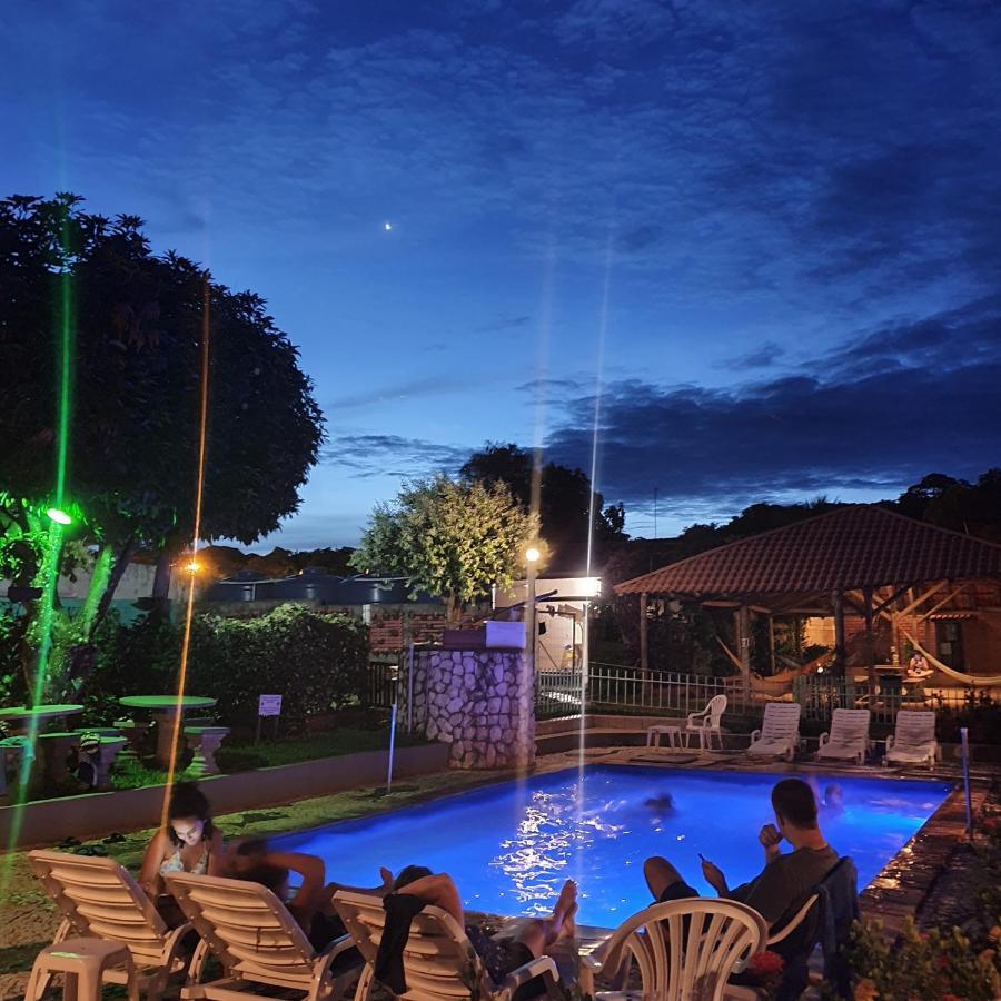 Bonito Hi Hostel E Pousada Bagian luar foto