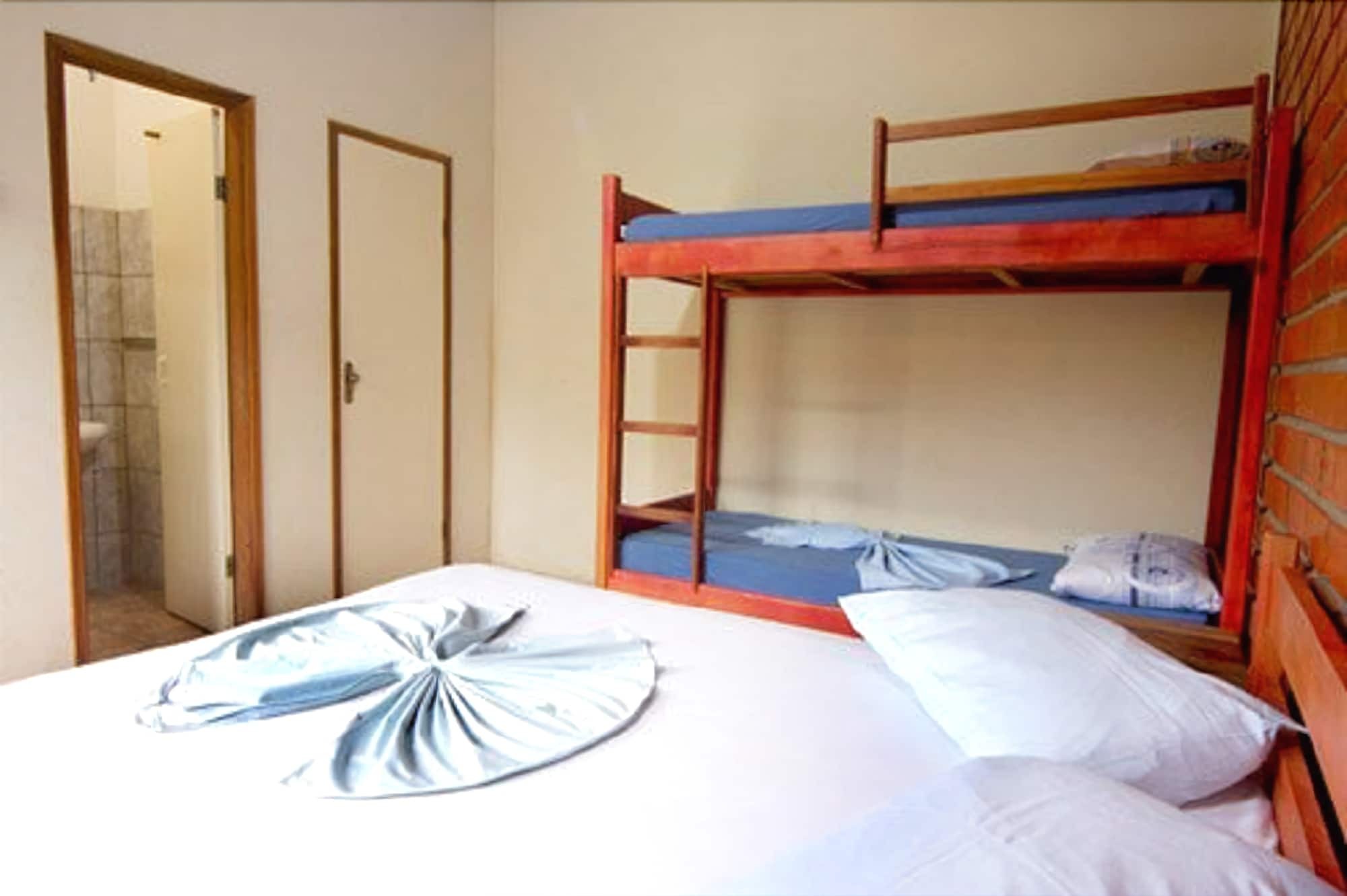 Bonito Hi Hostel E Pousada Bagian luar foto